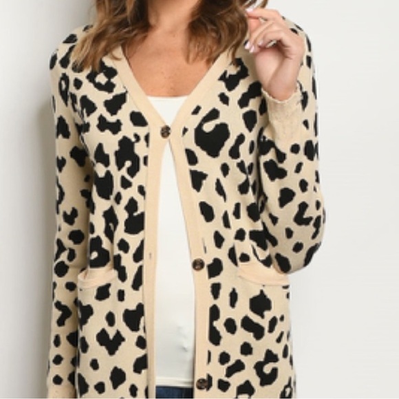 ❄️KHAKI ANIMAL PRINT SWEATER CARDIGAN - Picture 3 of 5